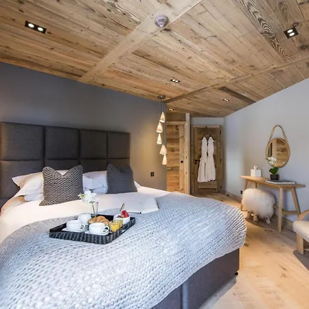Heights: Experience Chalet Grandeur * ツェルマット